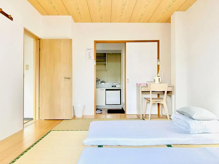 305号室花園町と萩之茶屋駅各2分和室ミニキッチンと専用バスルーム付きアクセス抜群 Apartment Osaka